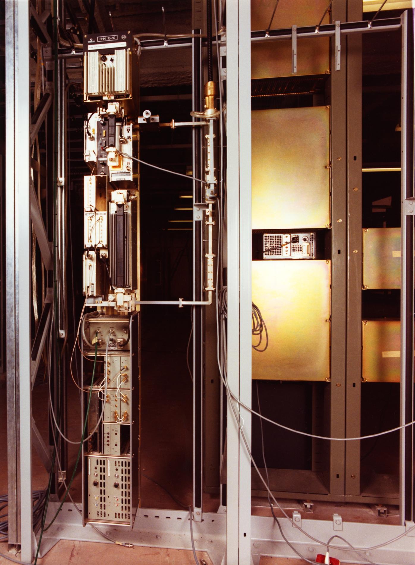 1975.11.12PoutrePharaonMontparnasseFHN13.50