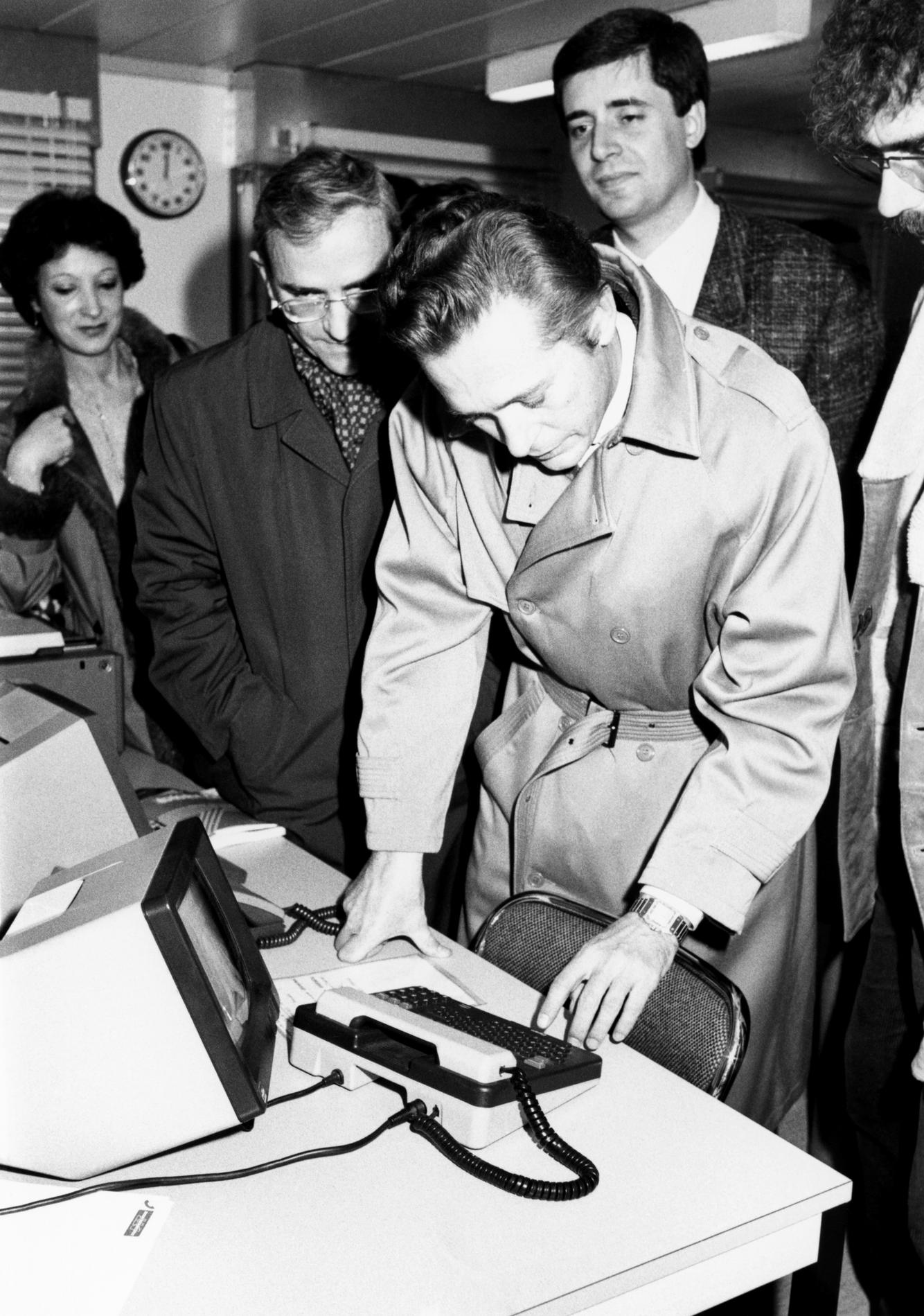 1984.12EchangeAnnuairePapierMinitelBaudis005