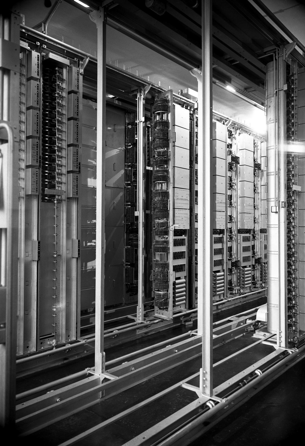 1953.01R7A1VesinetNum105658