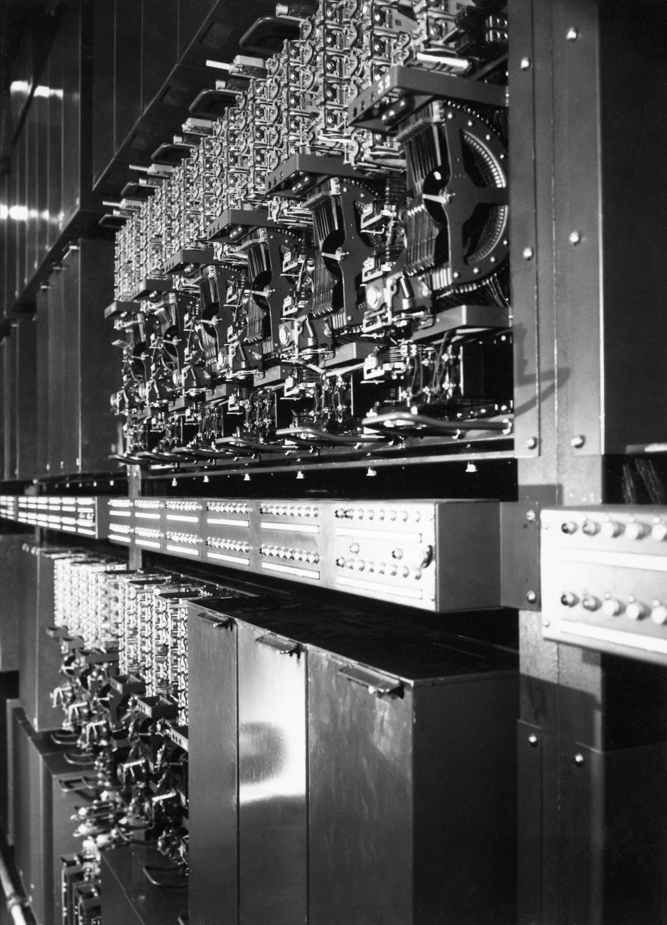 1952.06CommutateurInterurbain2FRR6Num103013