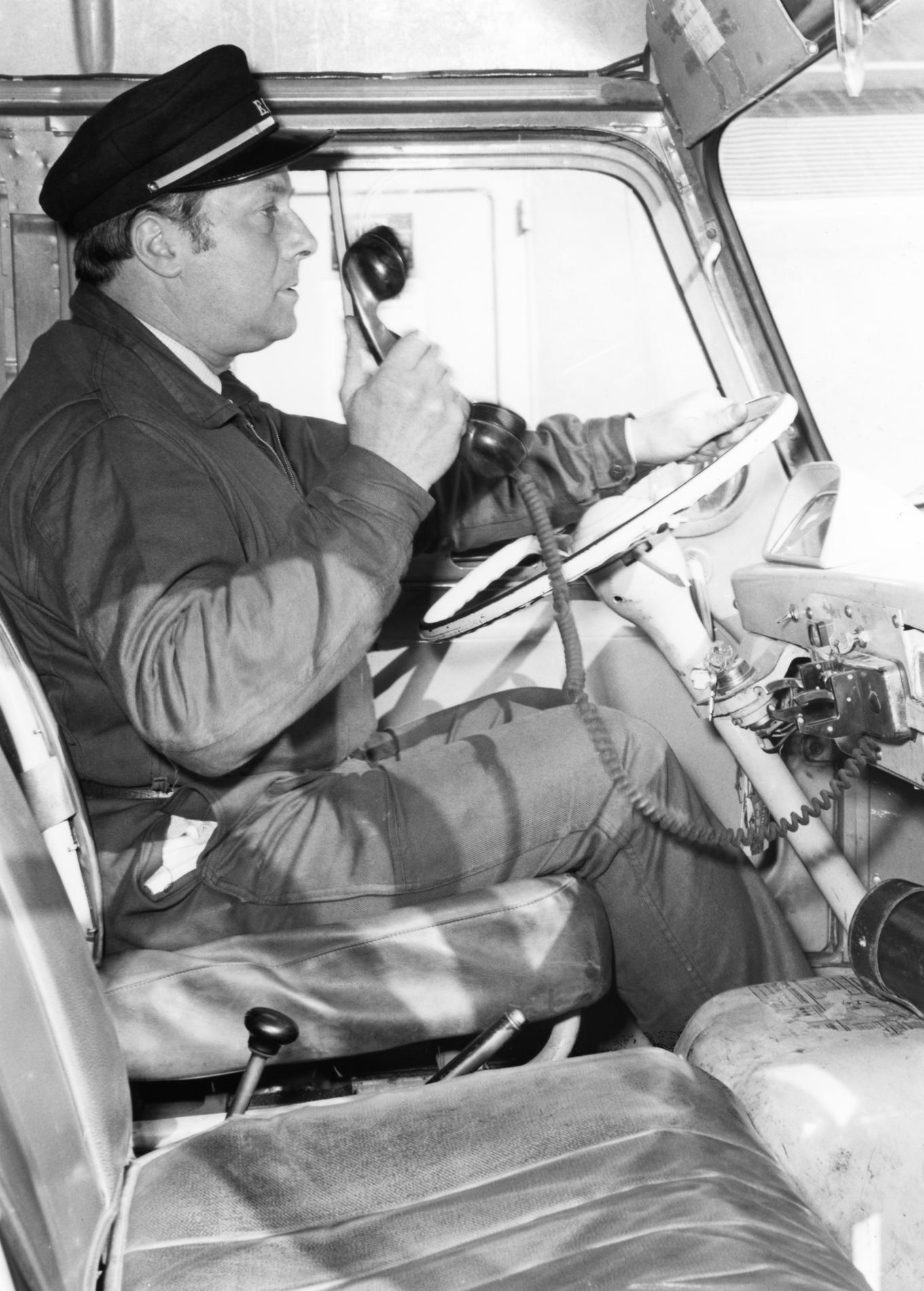 1971.10.19RadiotelephoneR150Manuel