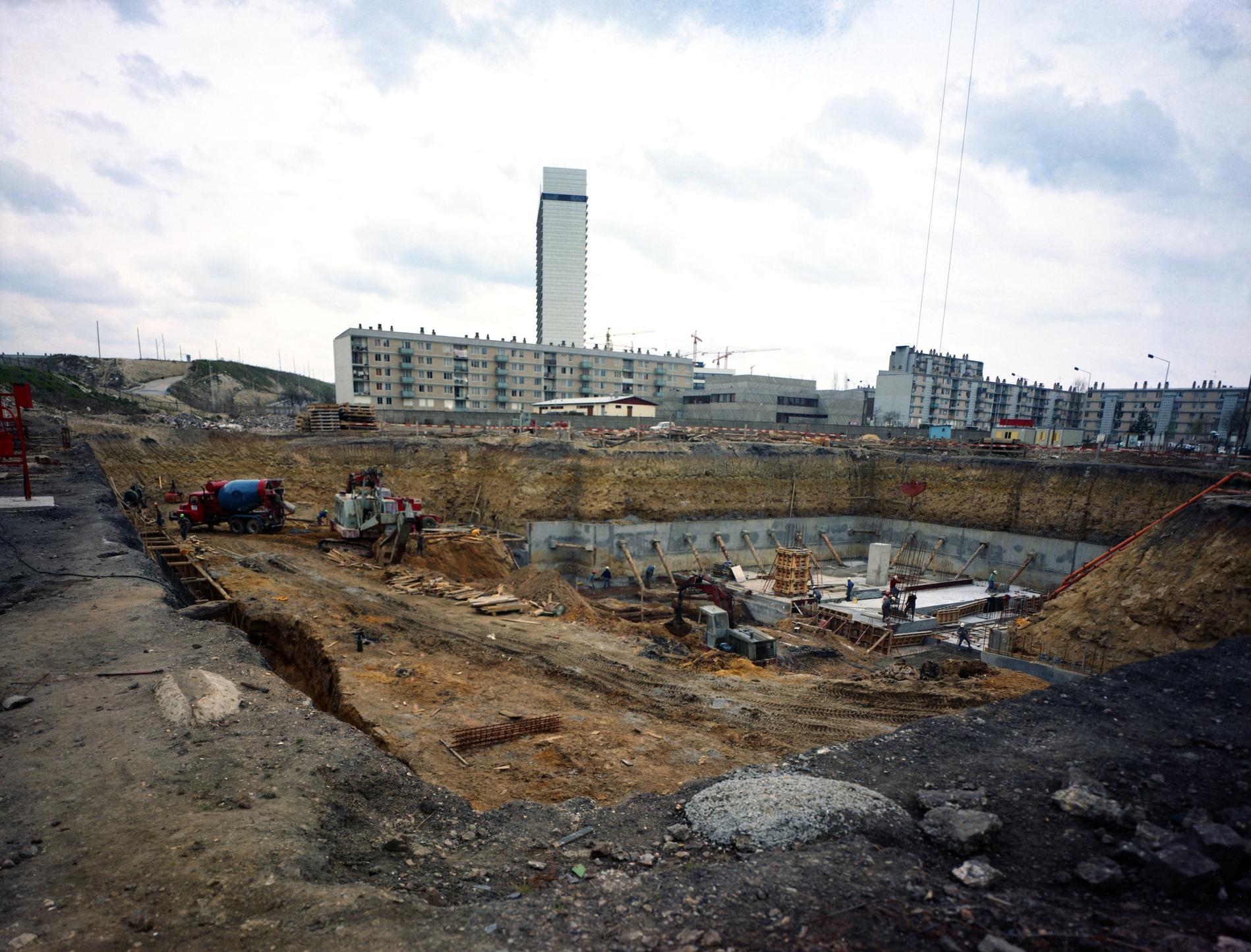 1975.04.14CentreTelephoniqueNanterre01