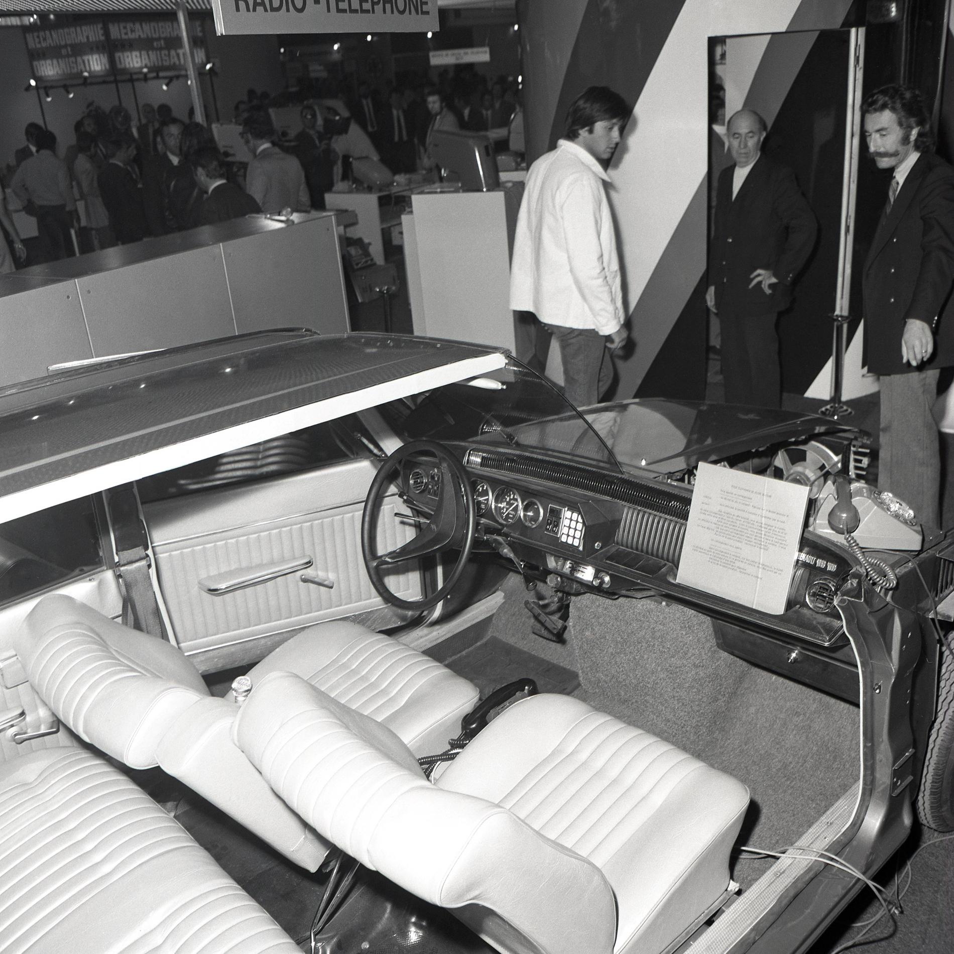 1972.09.22SicobStandPttRadioTelephoneN02