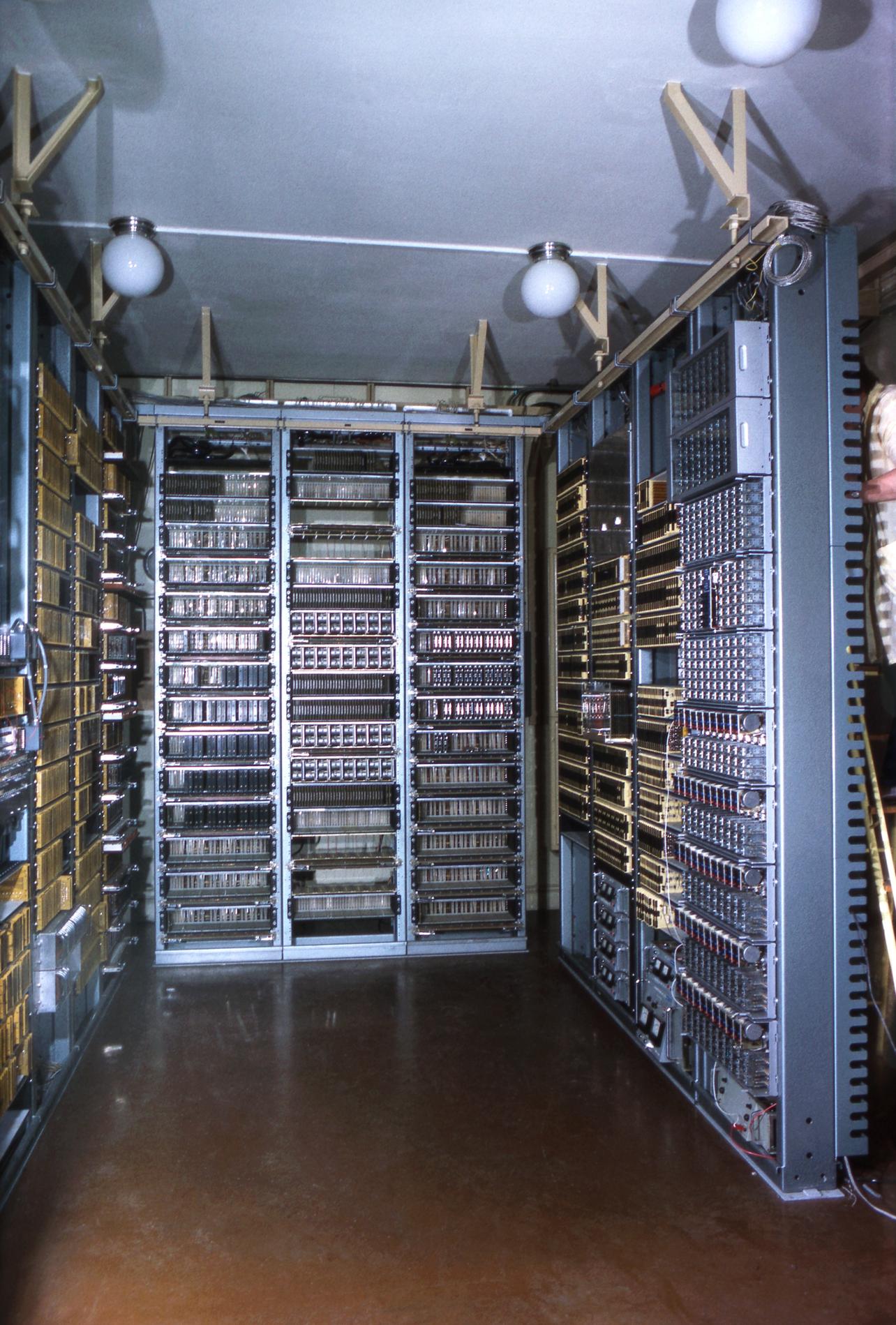 1964.04SocrateRemontageLannion