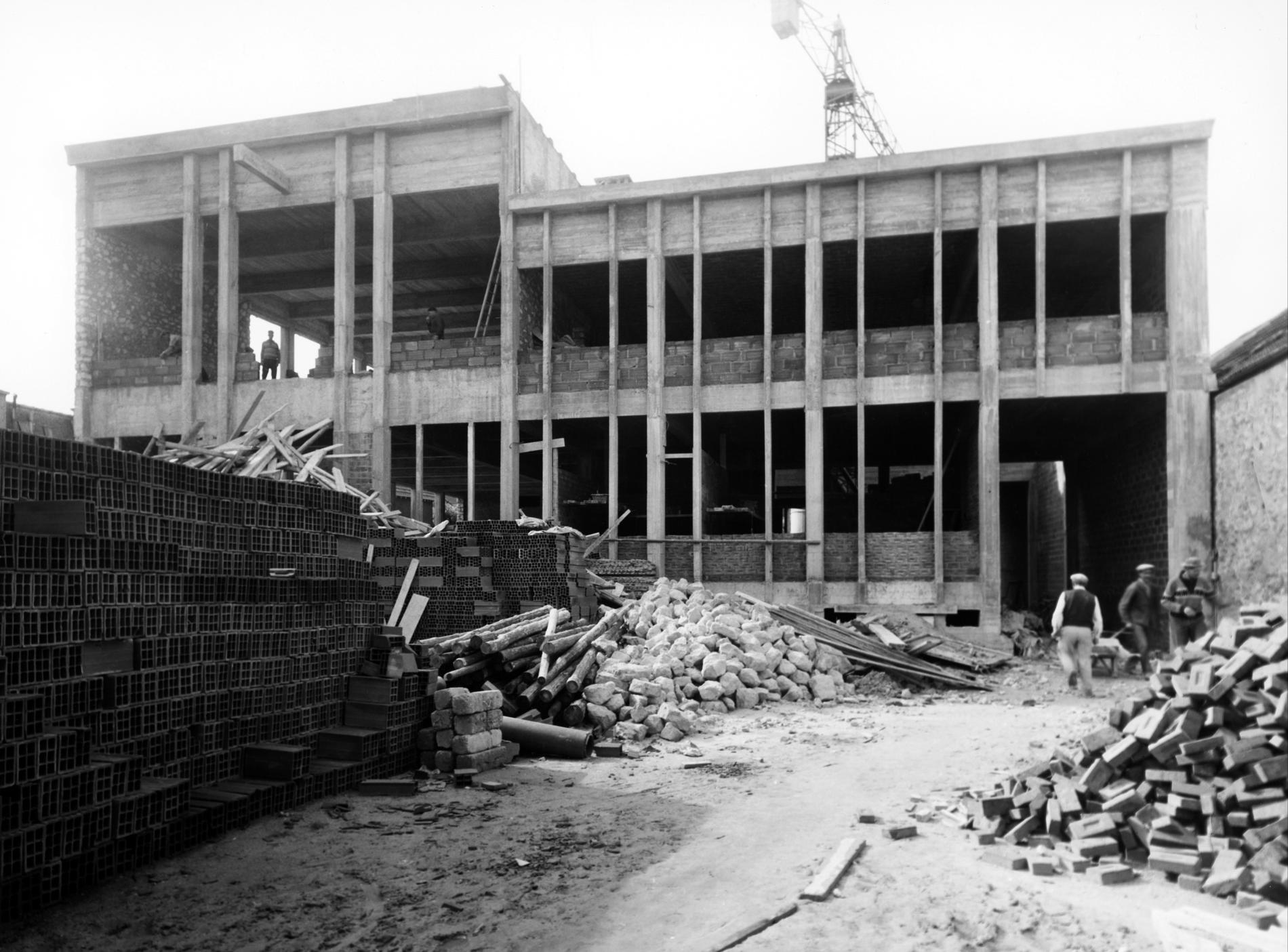 1962PoissyAConstrucN2