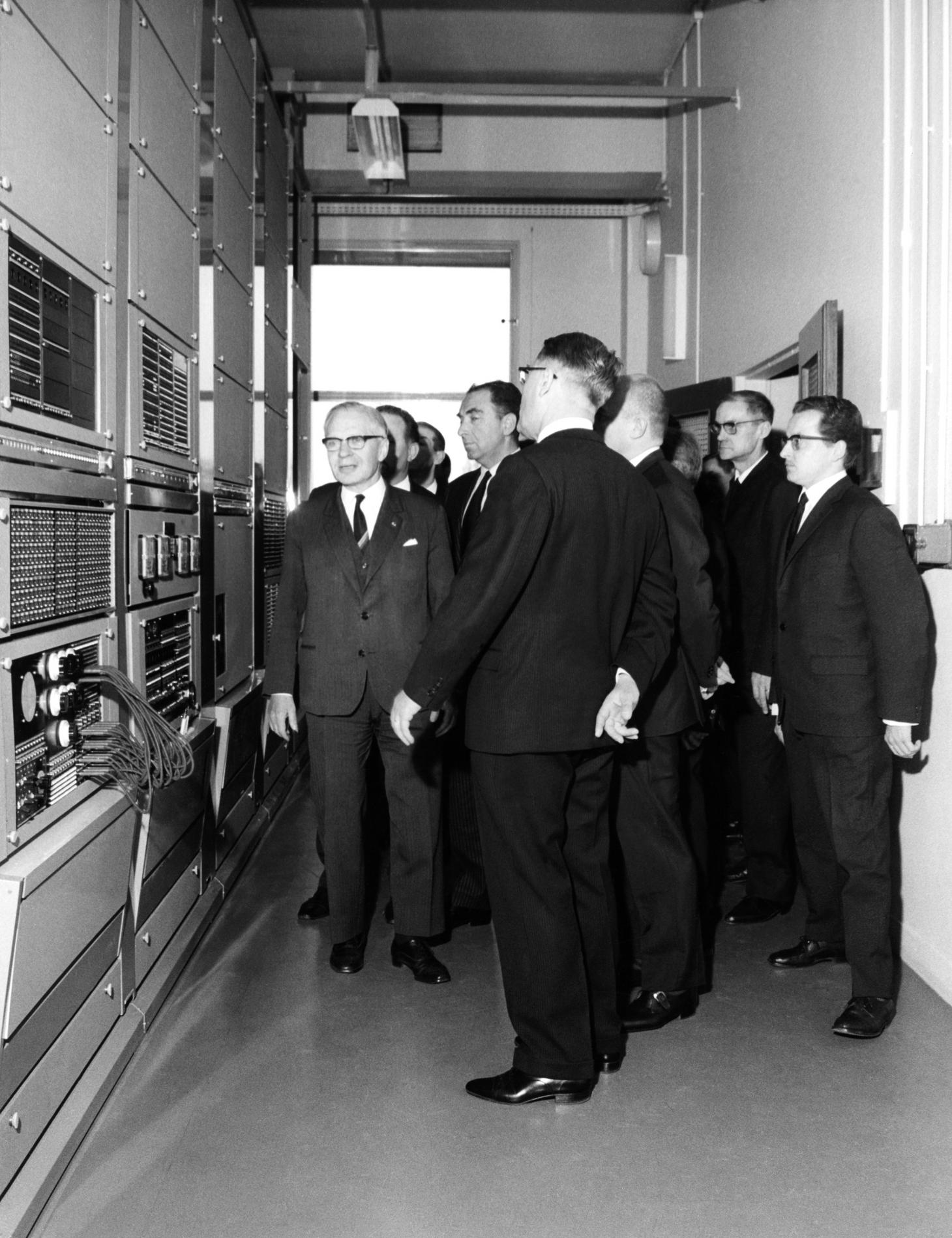 1965.02.15InaugurationPentacontaEaubonneAn03