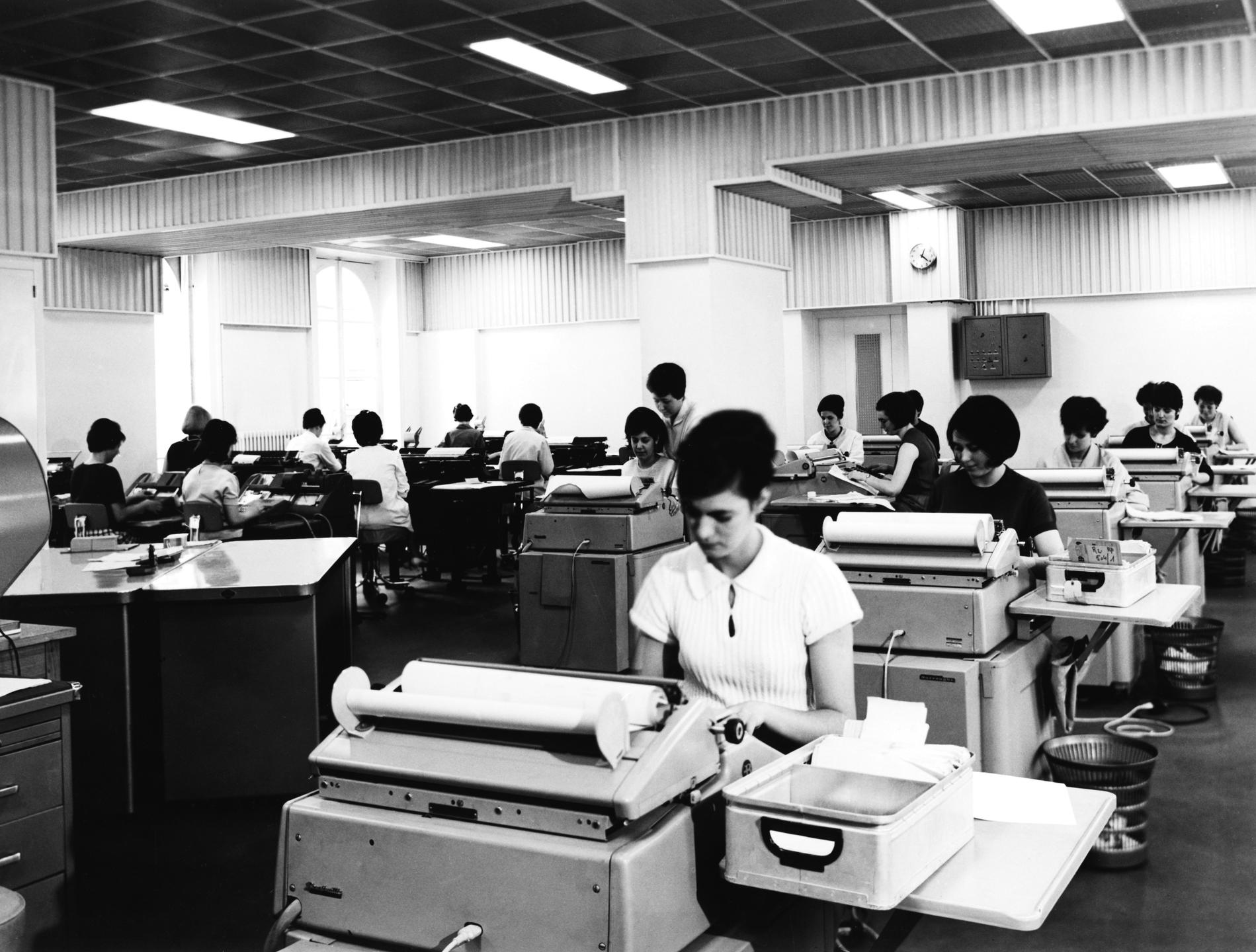 1960CentreRegionalComptabilitéParisNavarin01