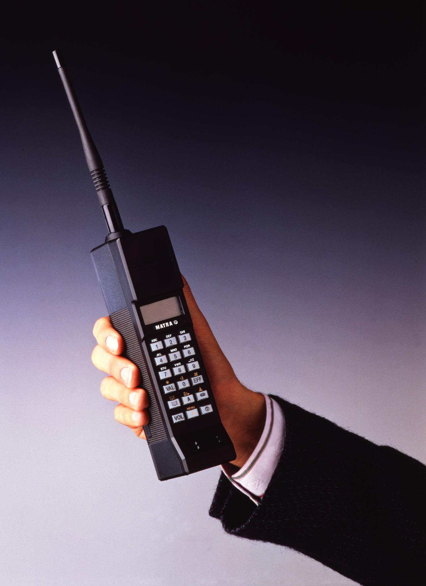 1989MatraPortableRadiocom2000