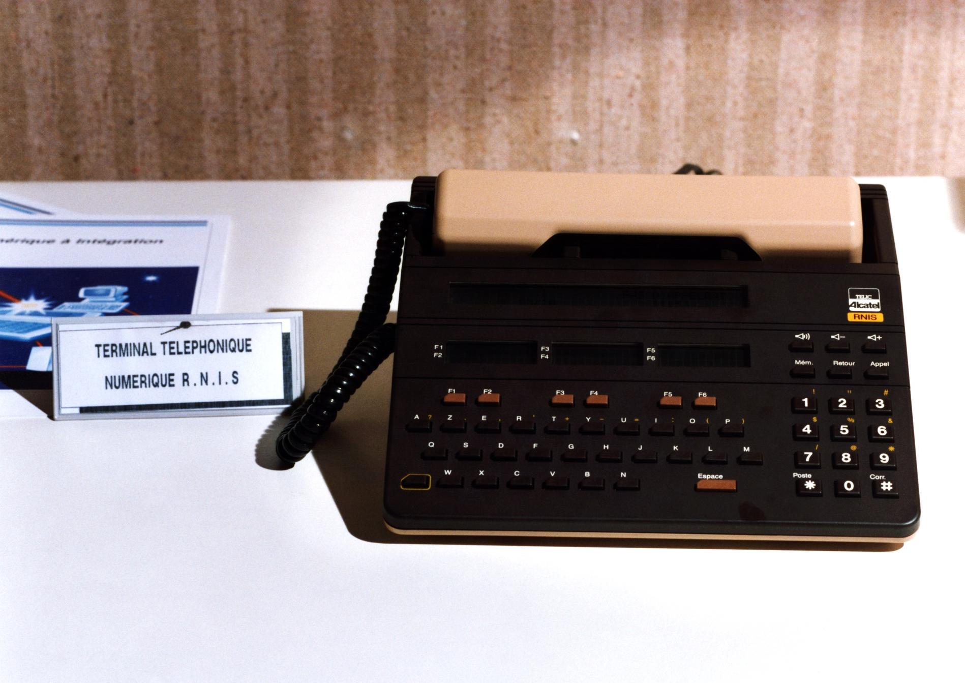 1988.10.05TelephoneAlcatelCitRNIS