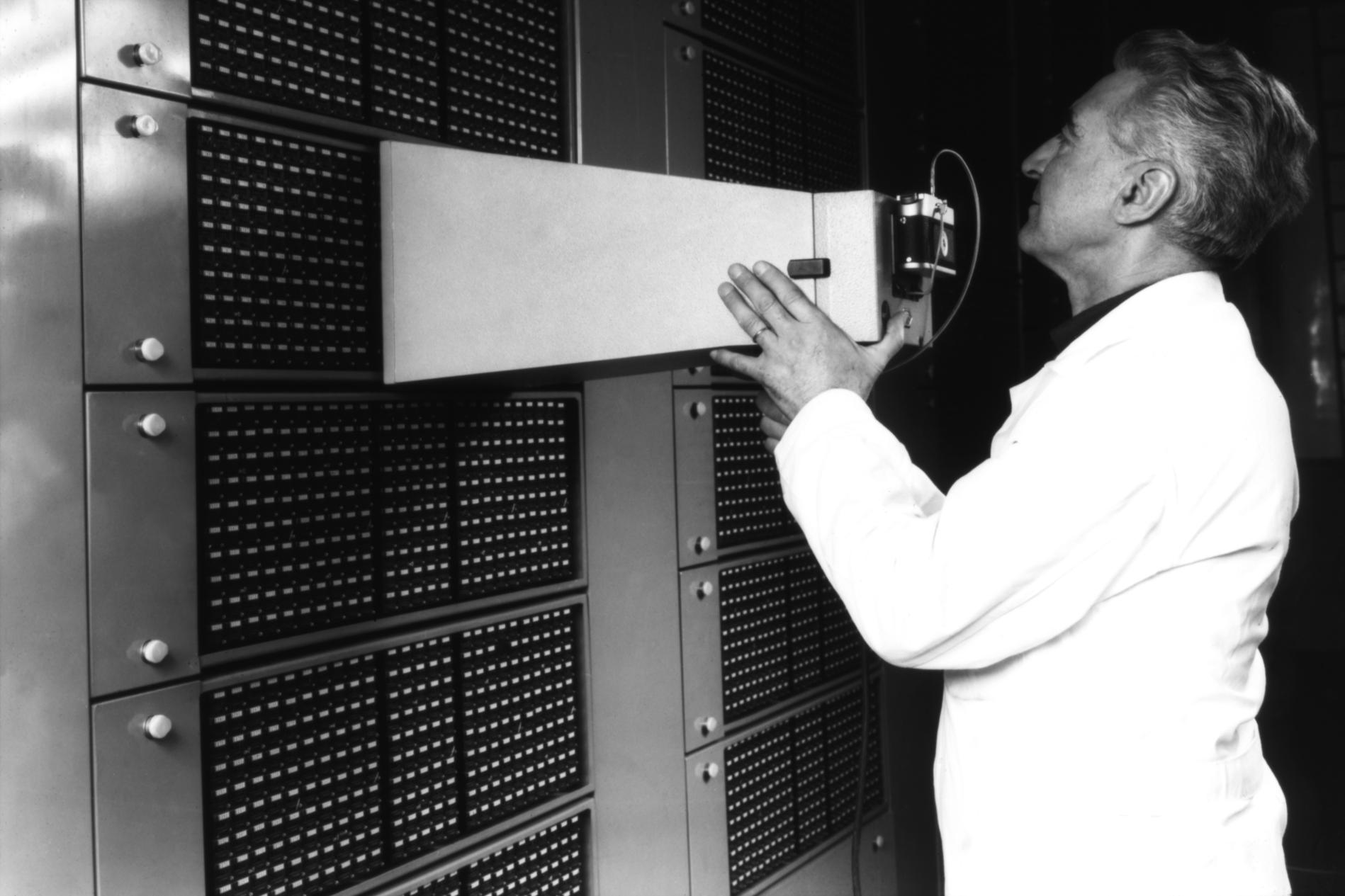 1973.04RelevagePhotoCompteursDeTaxesPenta