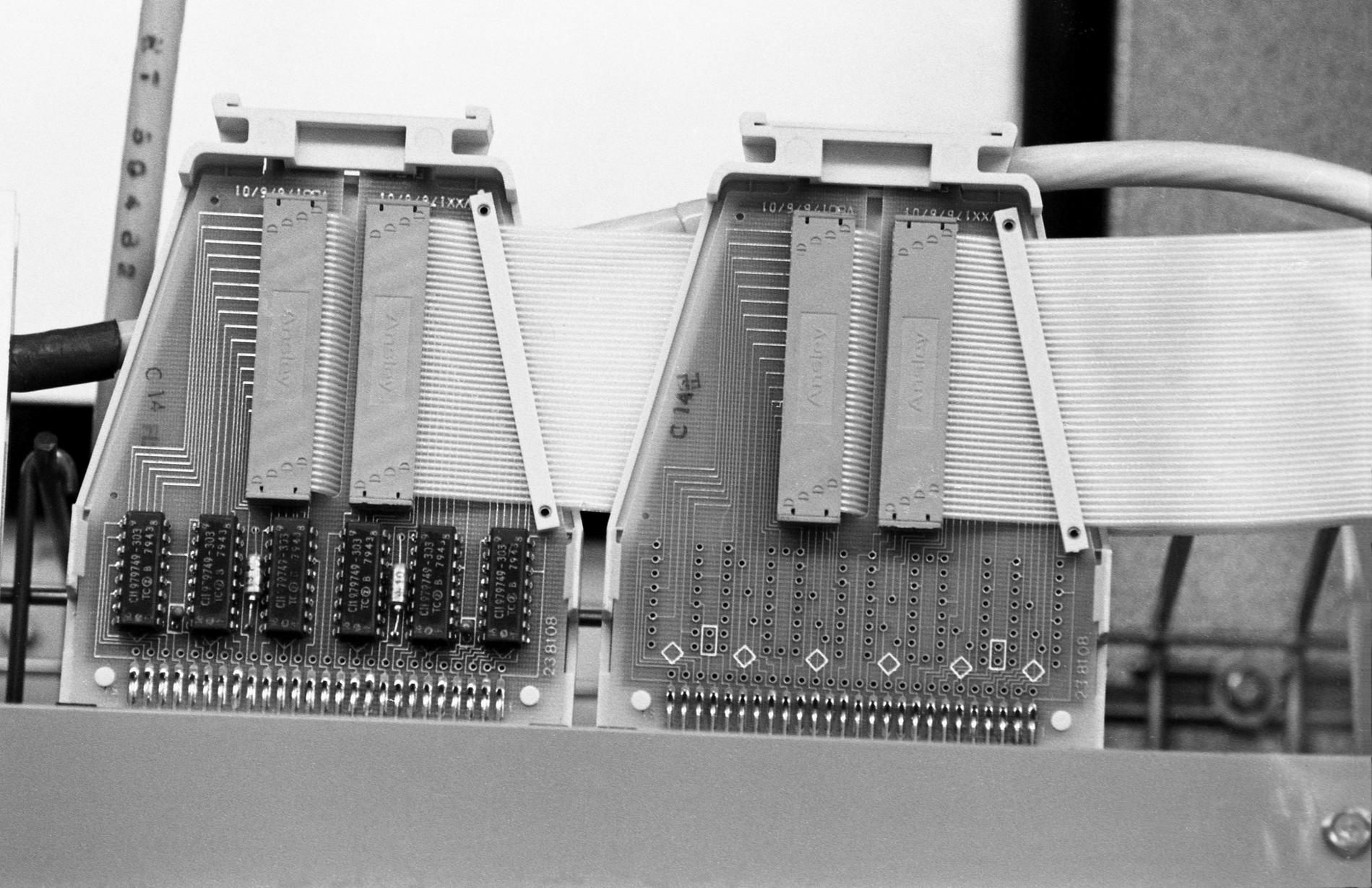 1983.04E12ValenceA022