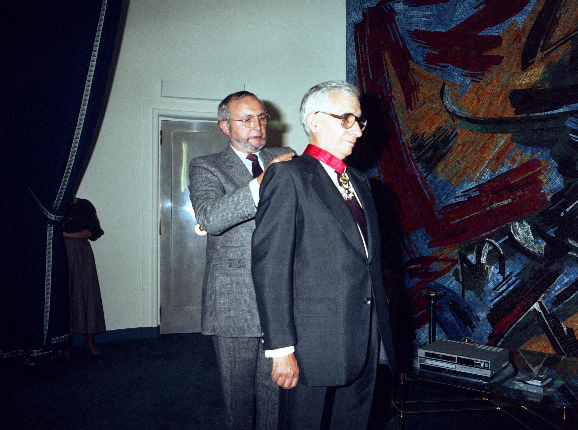 1984.10.03LJLiboisCommandeurLhRef086548