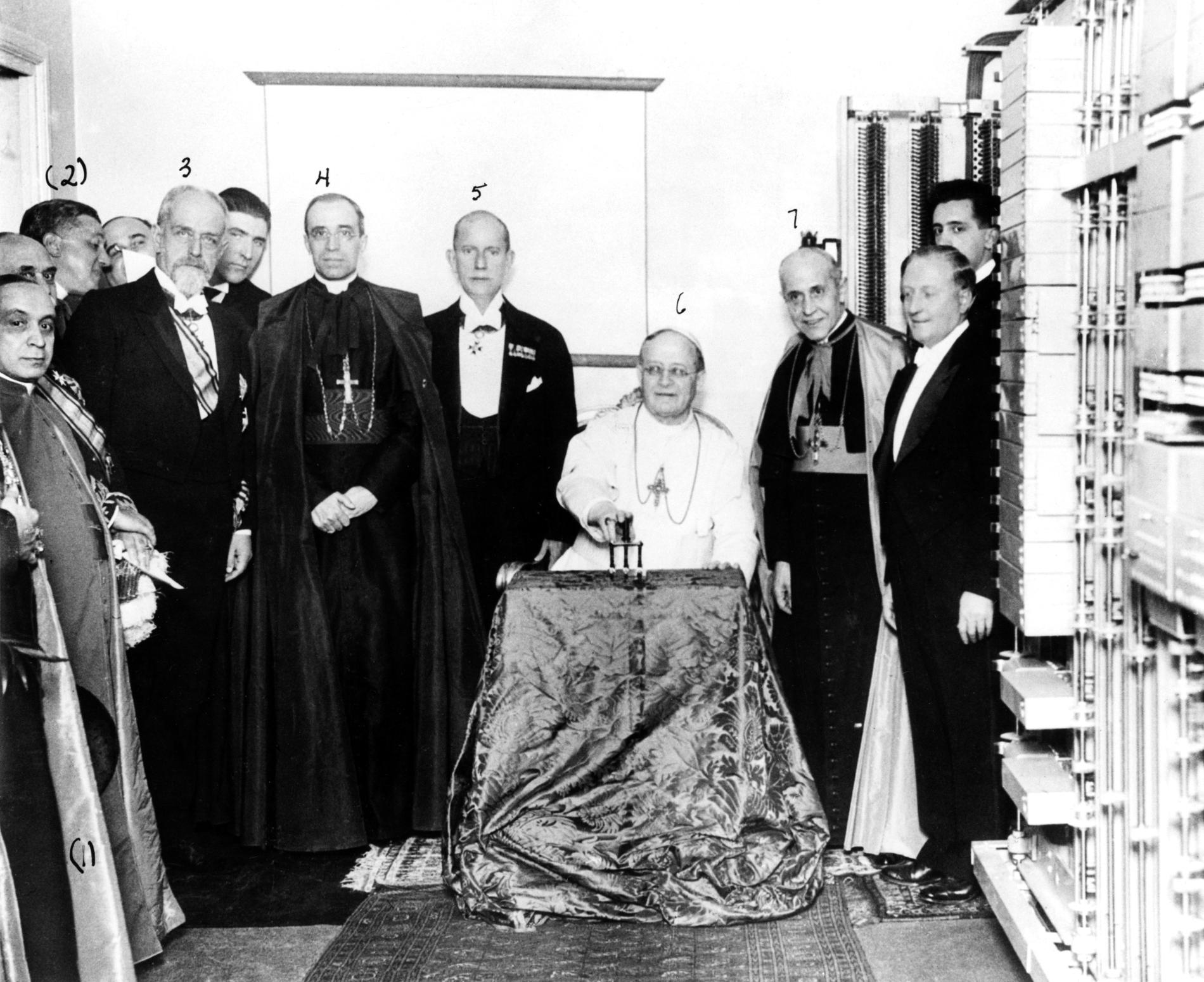 1930.11.19MiseEnServiceR7A1VaticanDetail