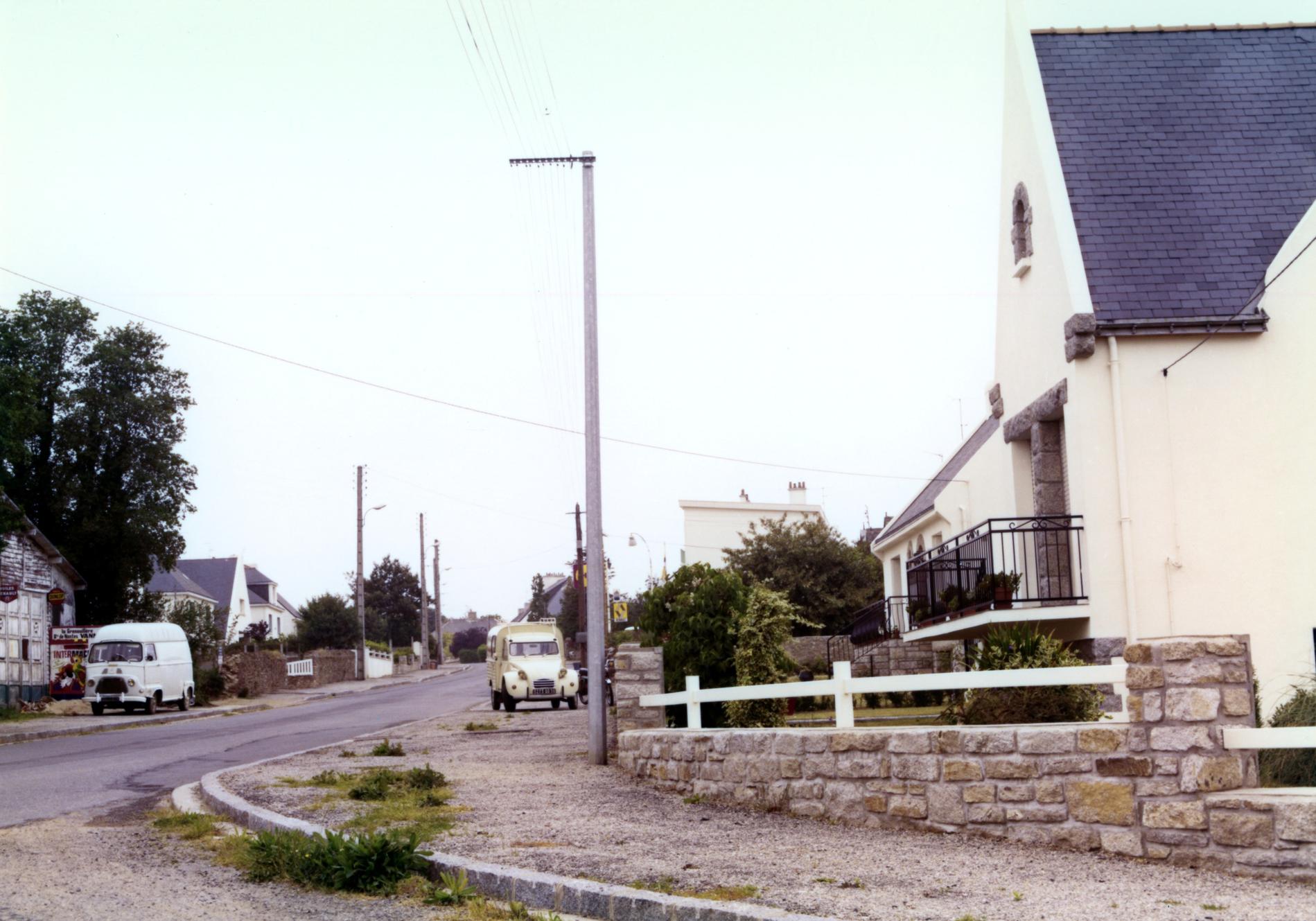 1975PoteauxDistributionVillage56