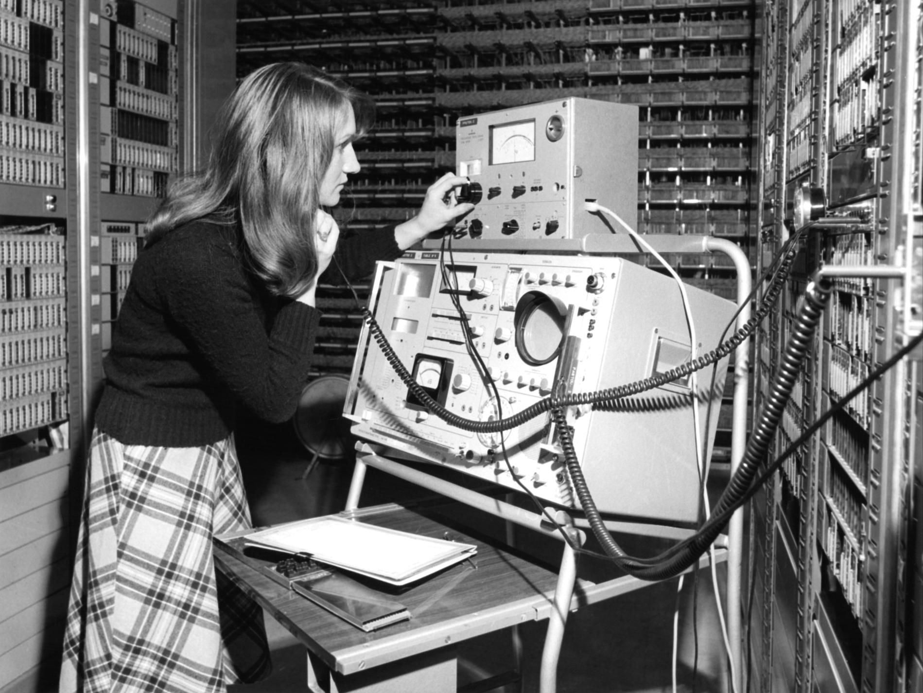 1978.01MultiplAnalogParisArchivesN01