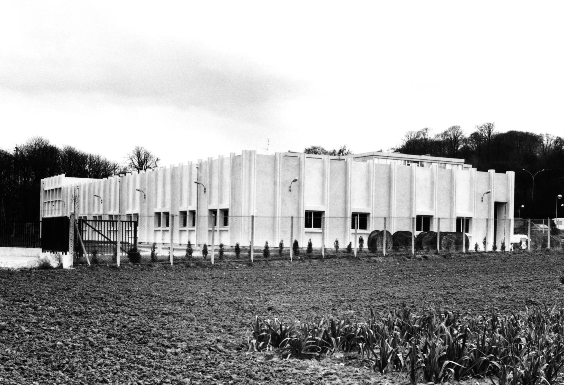 1977CTAubergenvilleMesLe4Avril1977n02