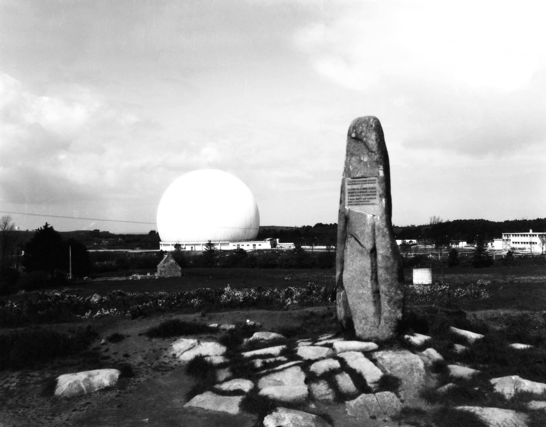 1962PBMenhirCommemoratifInaugurationCDG