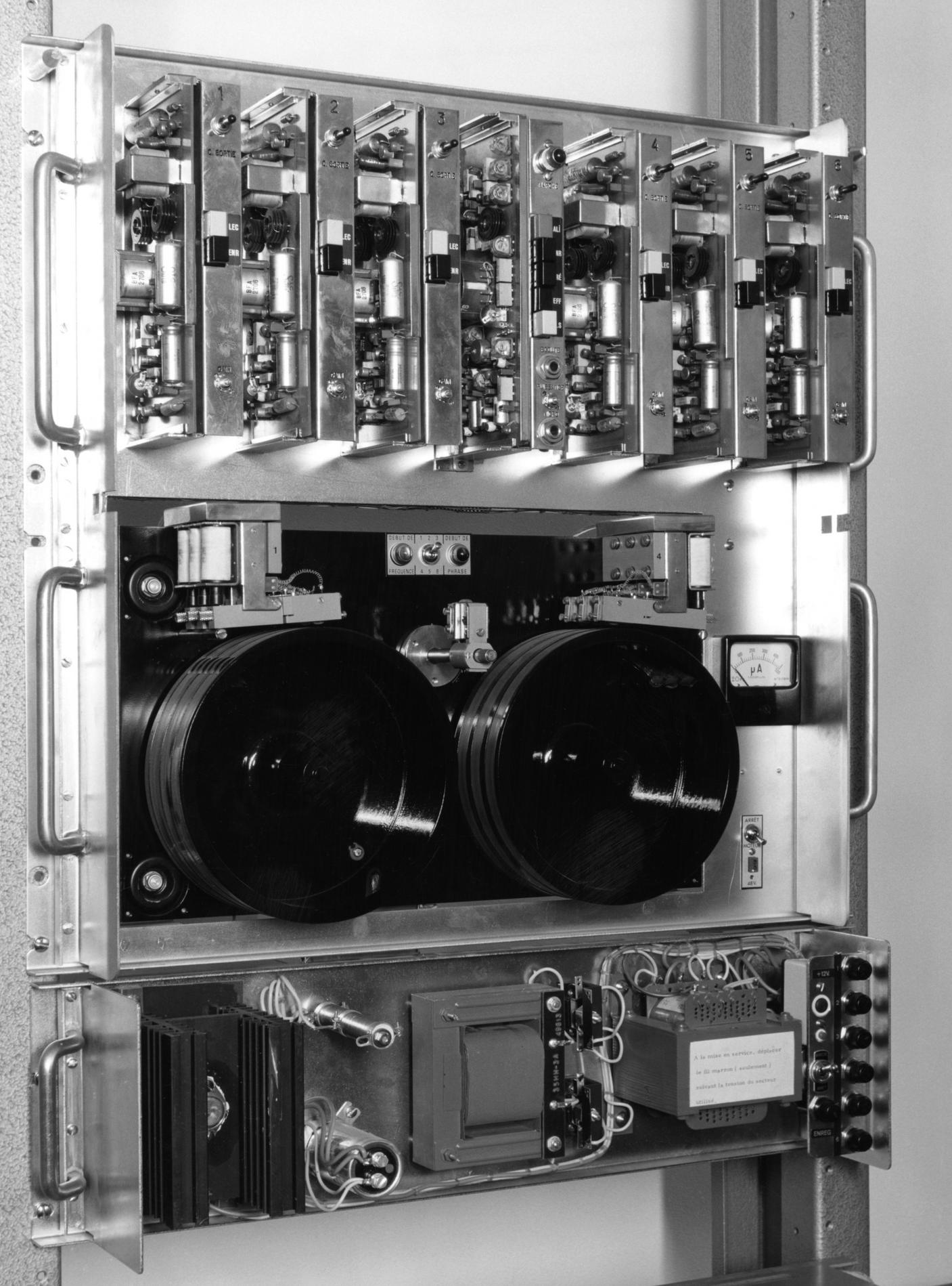 1970.03.23DetailMachineParlante6PistesCP400